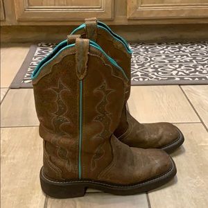 Used Justin Gypsy leather cowboy boots